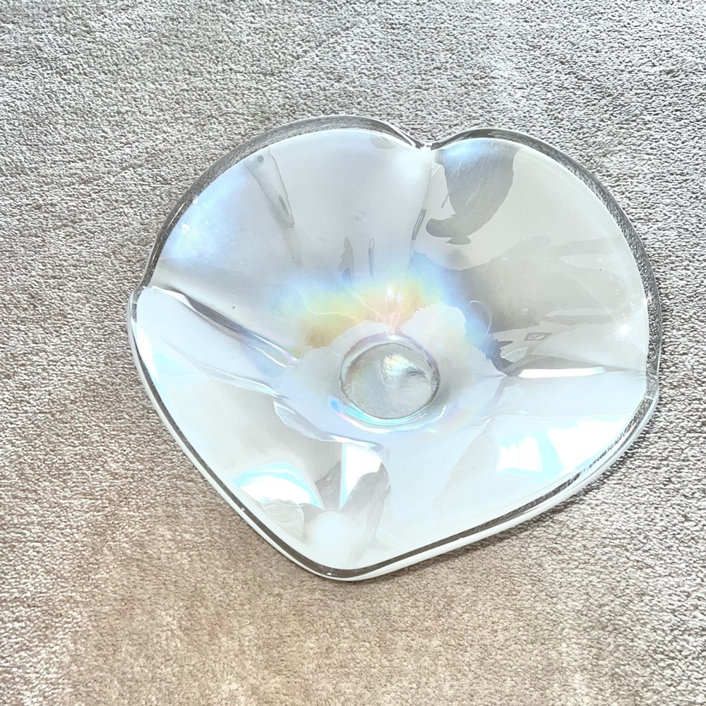 White glass  decorative bowl - flower petals, pearl white